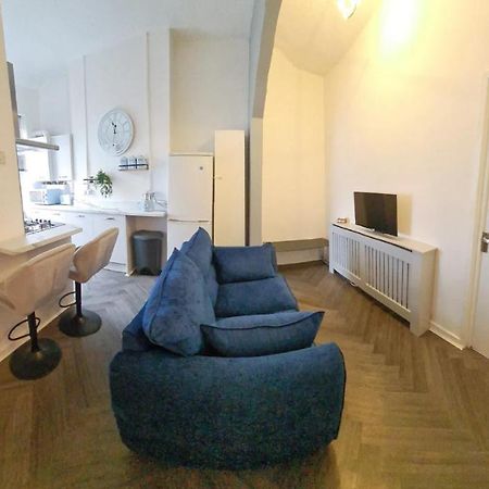 Entire 2 Bed Flat On 3Rd Floor Near City Centre & Stadium Cardiff Luaran gambar